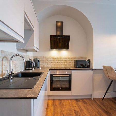 Watergate Penthouse - New 2 Bed Luxury Apartment In City Centre 切斯特 外观 照片