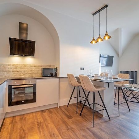 Watergate Penthouse - New 2 Bed Luxury Apartment In City Centre 切斯特 外观 照片