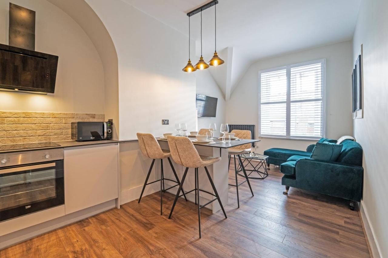 Watergate Penthouse - New 2 Bed Luxury Apartment In City Centre 切斯特 外观 照片