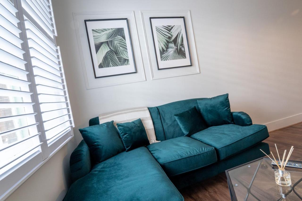 Watergate Penthouse - New 2 Bed Luxury Apartment In City Centre 切斯特 外观 照片