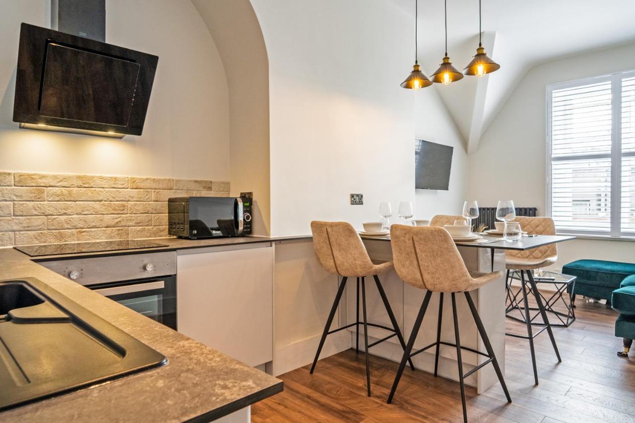 Watergate Penthouse - New 2 Bed Luxury Apartment In City Centre 切斯特 外观 照片