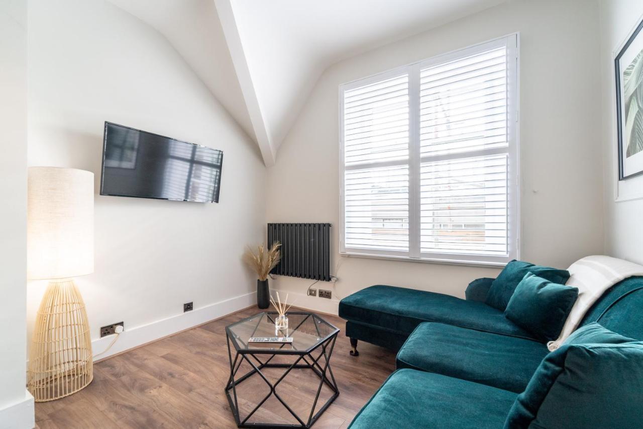Watergate Penthouse - New 2 Bed Luxury Apartment In City Centre 切斯特 外观 照片