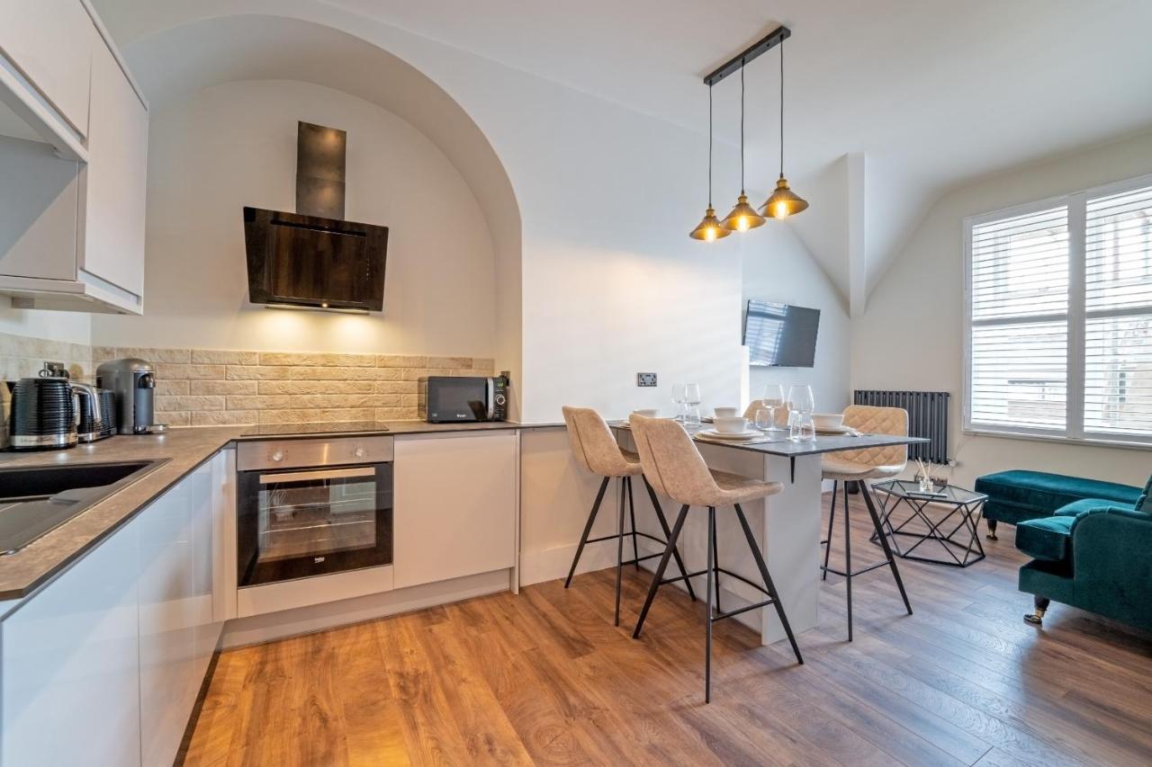 Watergate Penthouse - New 2 Bed Luxury Apartment In City Centre 切斯特 外观 照片